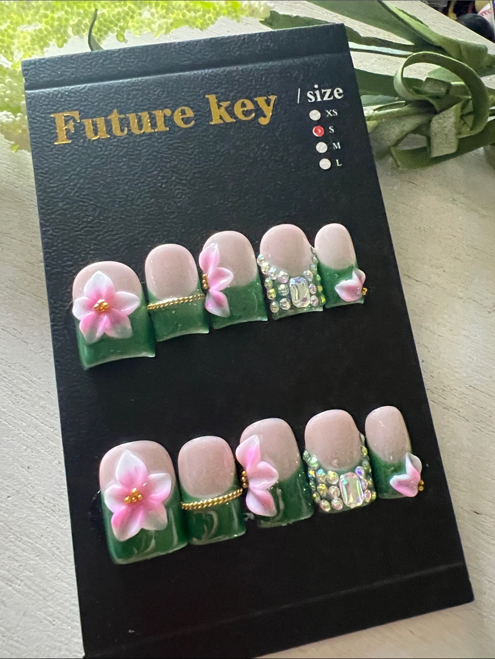Future Key press on nails size small
